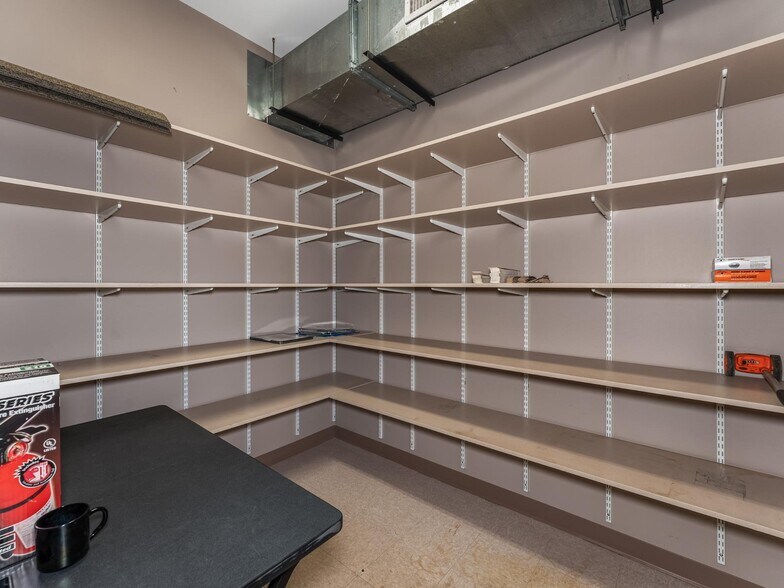 More Photos Of 1811 Superior St, Three Lakes Medical For Sale