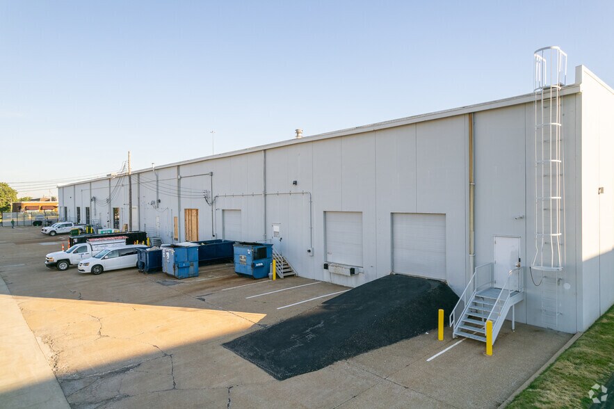 More Photos Of 500 S Ewing Ave, Saint Louis Flex For Sale