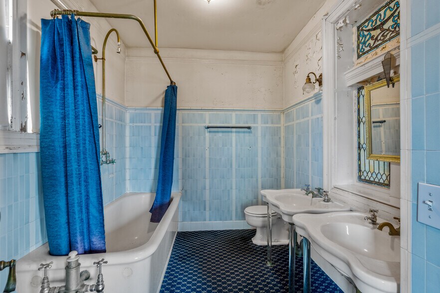 More Photos Of 76 Prospect St, Vernon Funeral Home For Sale