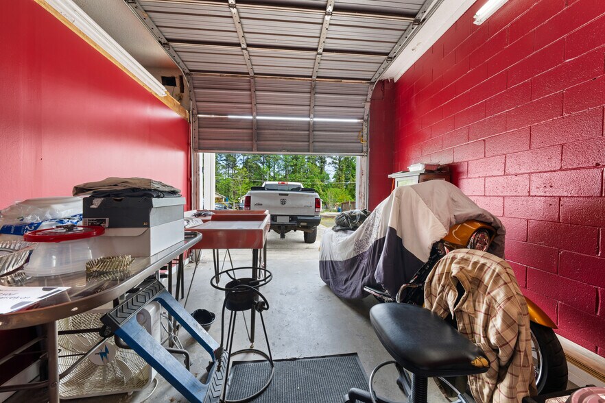 More Photos Of 921 Midway Ave, Durham Auto Repair For Sale