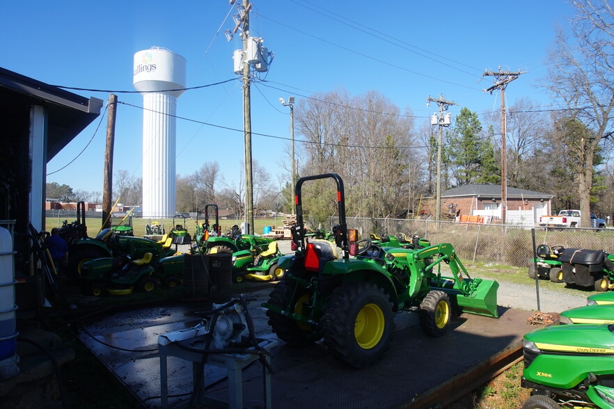 More Photos Of 2725 Old Monroe Rd, Matthews Freestanding For Lease