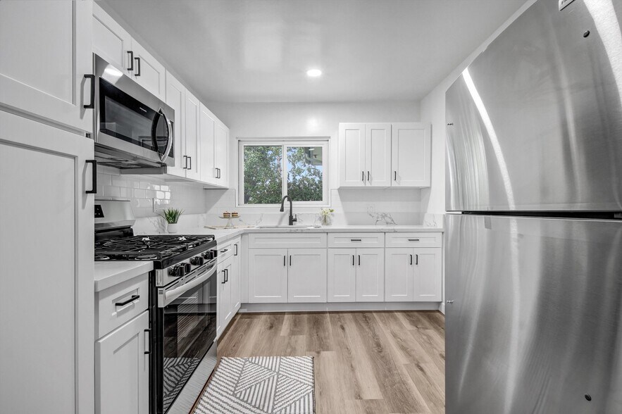 More Photos Of 4936 Coliseum St, Los Angeles Multifamily For Sale