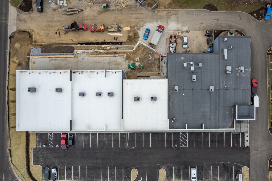 More Photos Of 6781 Wales Ave NW, North Canton Storefront Retail Office For Lease