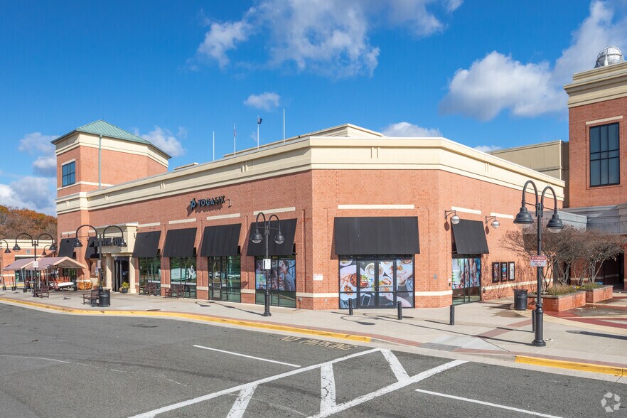 More Photos Of 5900-5920 Kingstowne Towne Ctr, Alexandria General Retail For Sale