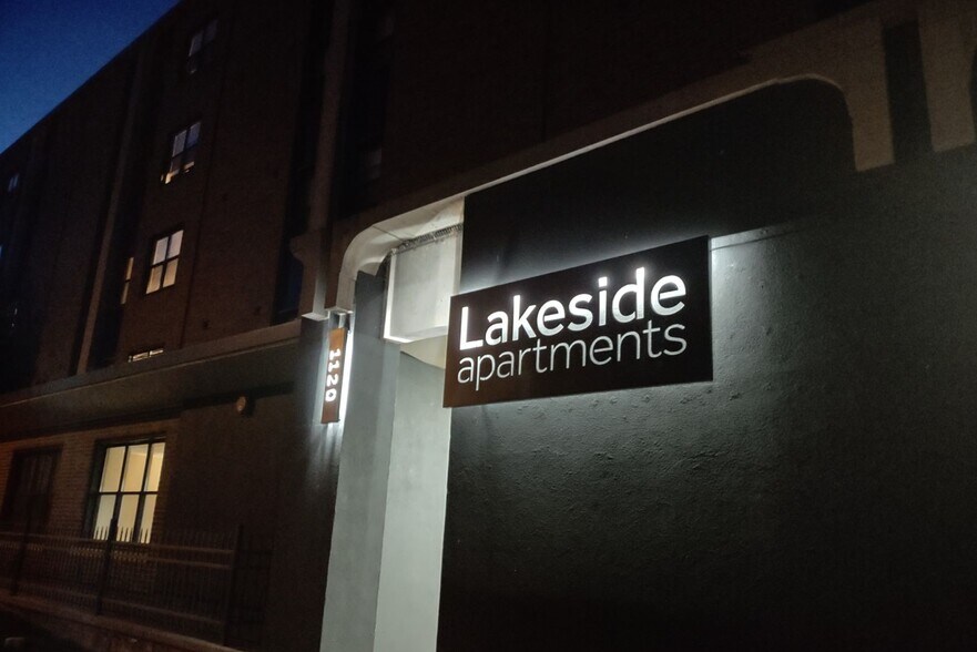 More Photos Of 1120 E Parkway Ave, Oshkosh Multifamily For Sale