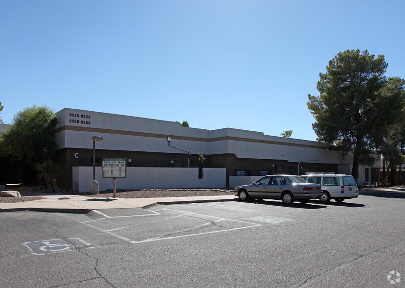 More Photos Of 6516-6522 E Carondelet Dr, Tucson Medical For Lease