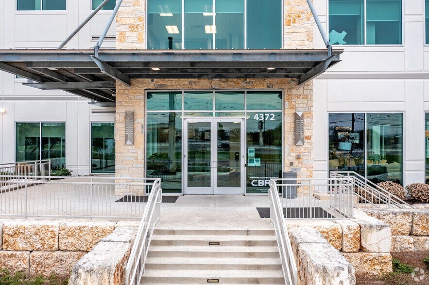 More Photos Of 4372 N Loop 1604 W, San Antonio Office For Lease