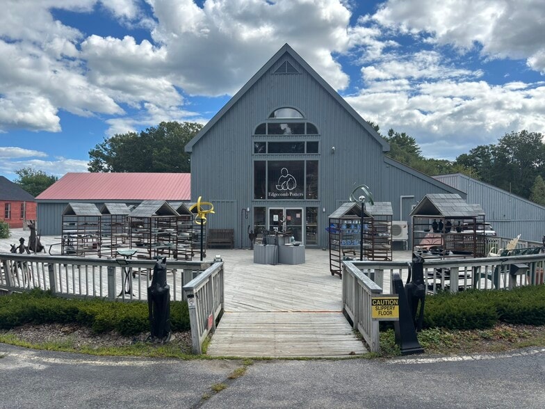 More Photos Of 727 Boothbay Rd, Edgecomb Light Distribution For Sale