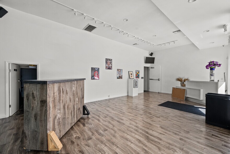 More Photos Of 5142 Lankershim Blvd, North Hollywood Storefront For Lease