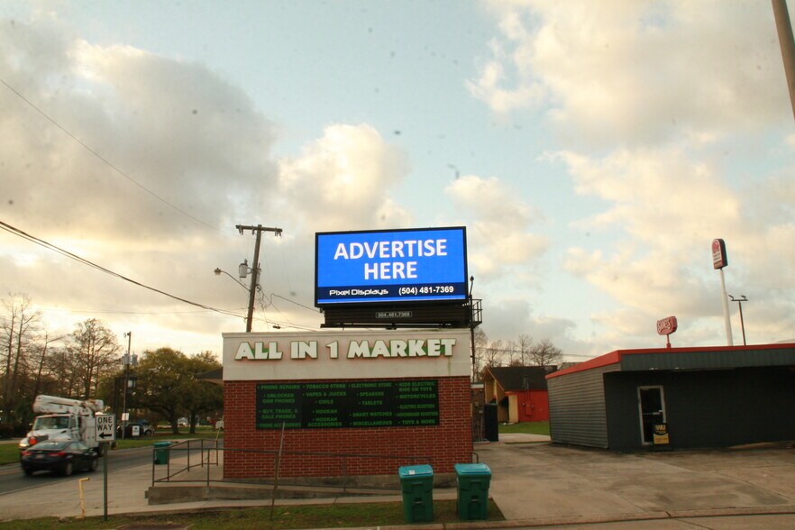 More Photos Of 831 9th St, Morgan City Storefront For Sale