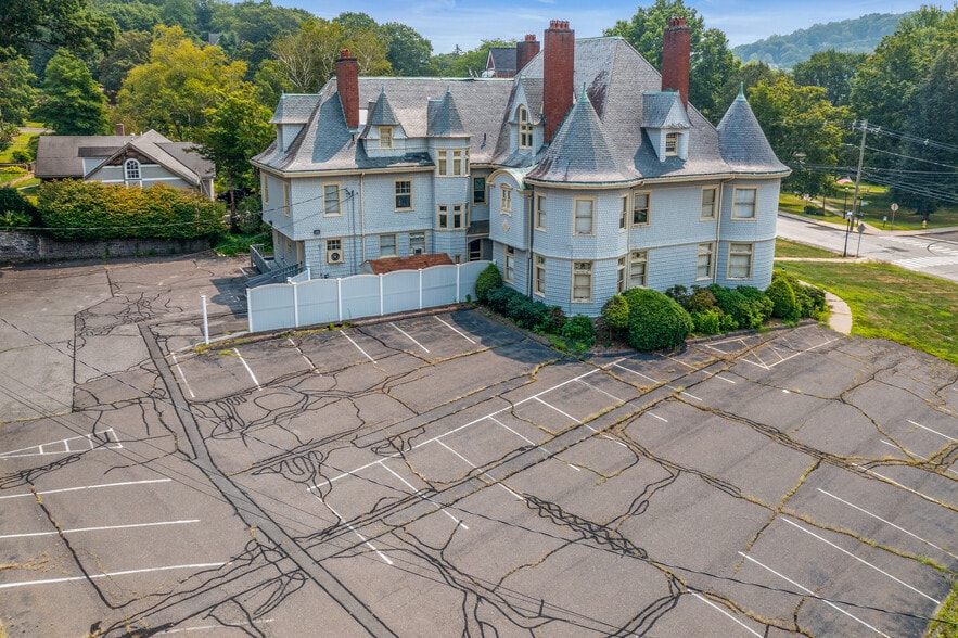 More Photos Of 76 Prospect St, Vernon Funeral Home For Sale