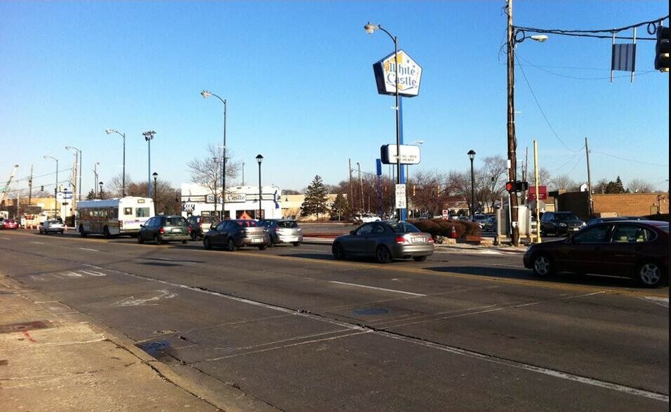 More Photos Of 7532-7550 N Milwaukee Ave, Chicago General Retail For Lease