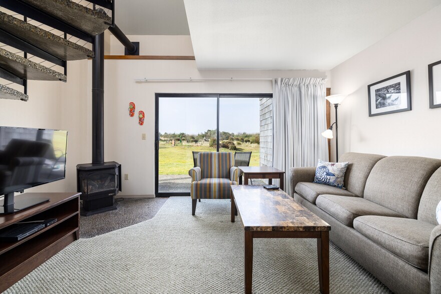 More Photos Of 11 Chabot Rd, Copalis Beach Hotel For Sale