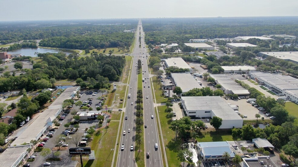 More Photos Of 11840 Beach Blvd, Jacksonville Showroom For Lease
