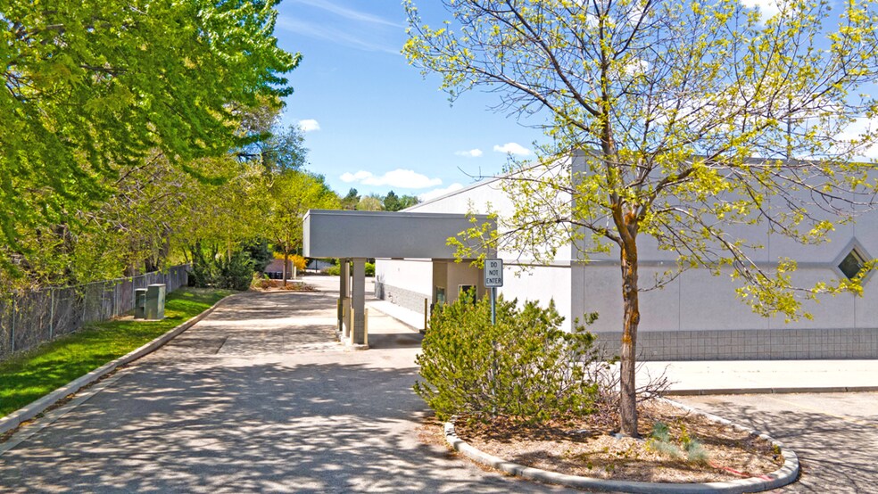 More Photos Of 5005 W Overland Rd, Boise Freestanding For Lease