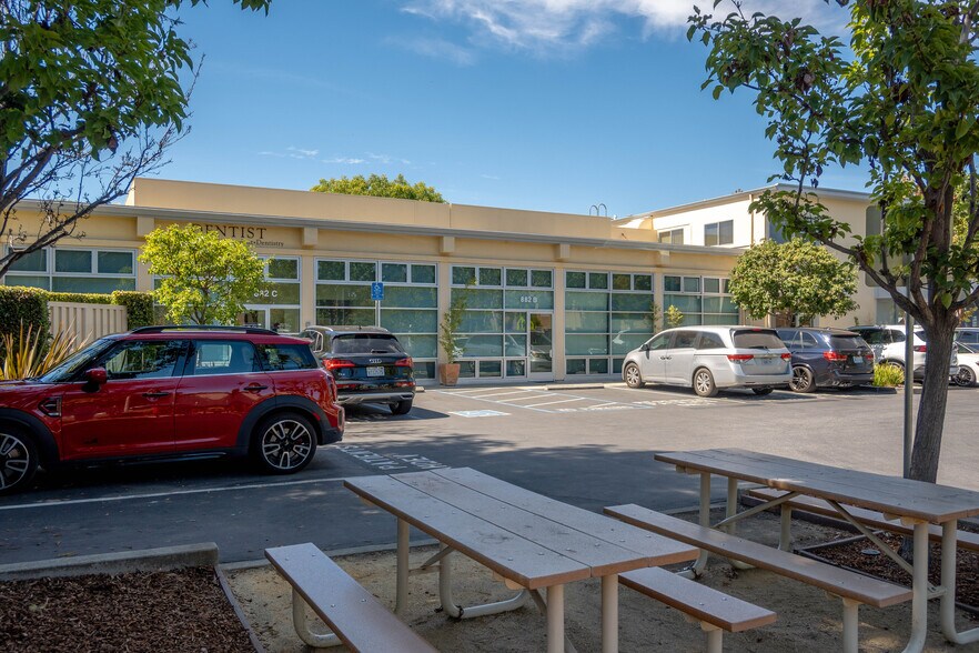 More Photos Of 882-884 Emerson St, Palo Alto Medical For Lease