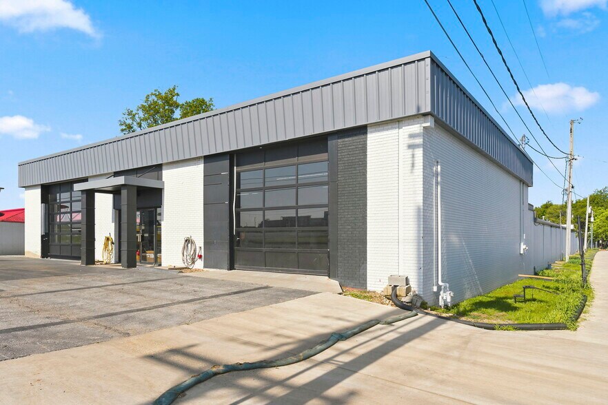 More Photos Of 5601 S Campbell Ave, Springfield General Retail For Sale
