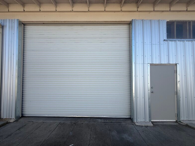 More Photos Of 548 W Speedway Blvd, Tucson Warehouse For Lease