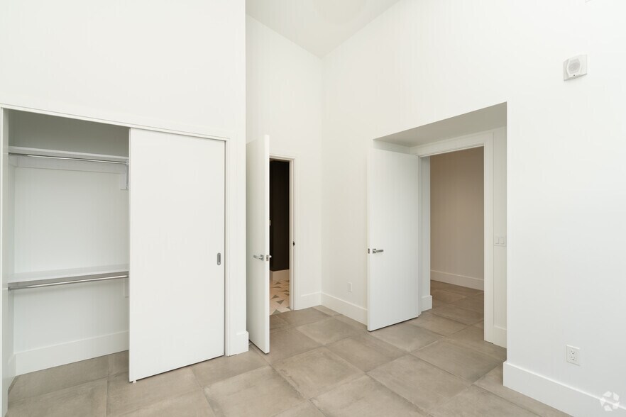 More Photos Of 330 S Cedros Ave, Solana Beach Apartments For Lease