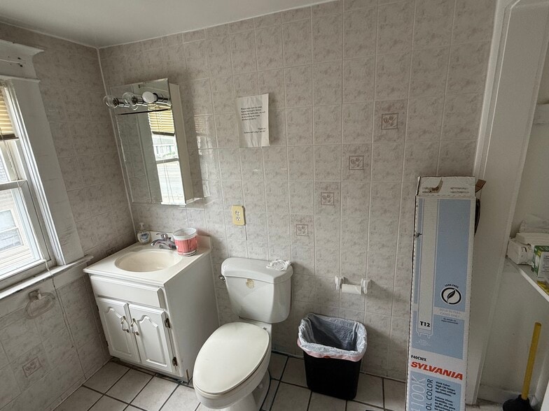 More Photos Of 90 Medford Ave, Patchogue Medical For Sale