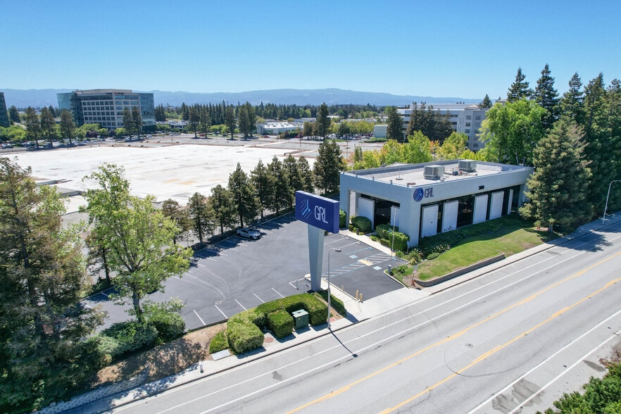 More Photos Of 3000 Lakeside Dr, Santa Clara Office For Lease