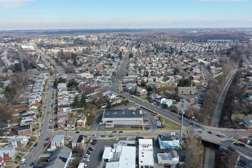 More Photos Of 7400-7432 Oxford Ave, Philadelphia Drugstore For Lease