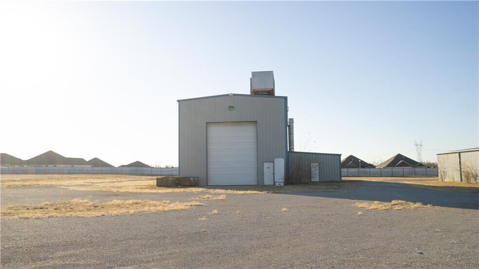 More Photos Of 6116 NW 178th St, Edmond Manufacturing For Lease