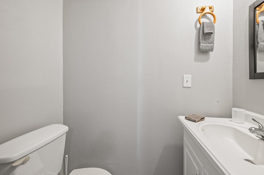 More Photos Of 9225 N Palafox St, Pensacola Office Residential For Sale