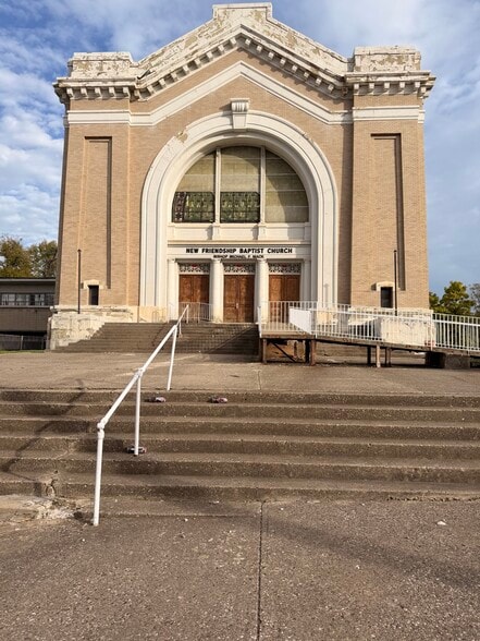 More Photos Of 3212 Reading Rd, Cincinnati Religious Facility For Sale