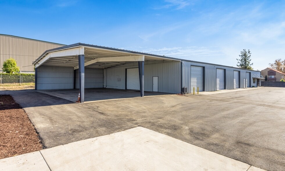 More Photos Of 1700 E Colton Ave, Redlands Warehouse For Sale