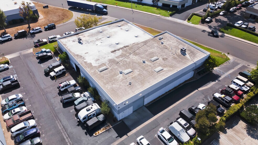 More Photos Of 23231 Vista Grande Dr, Laguna Hills Warehouse For Sale