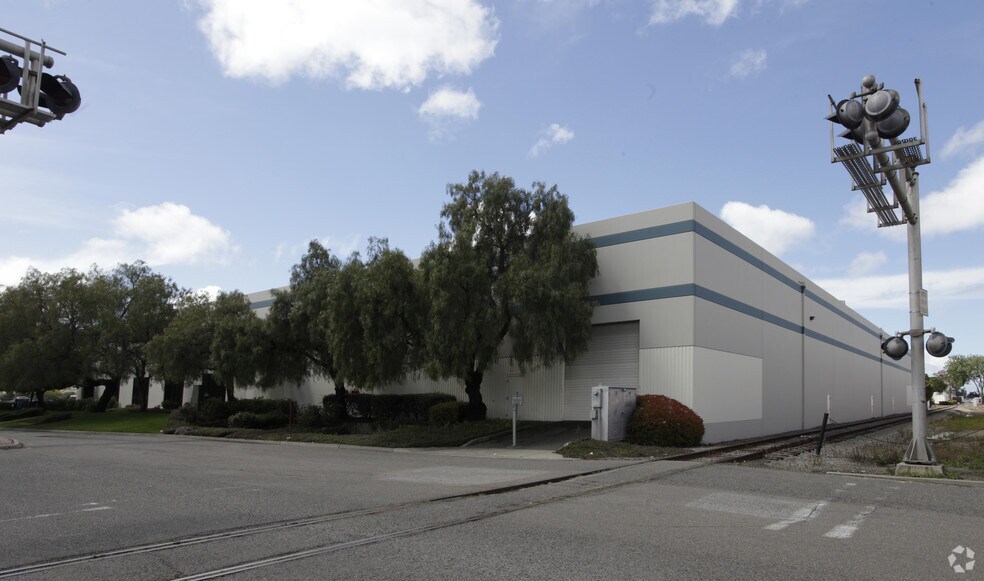 More Photos Of 30655 San Clemente St, Hayward Warehouse For Lease