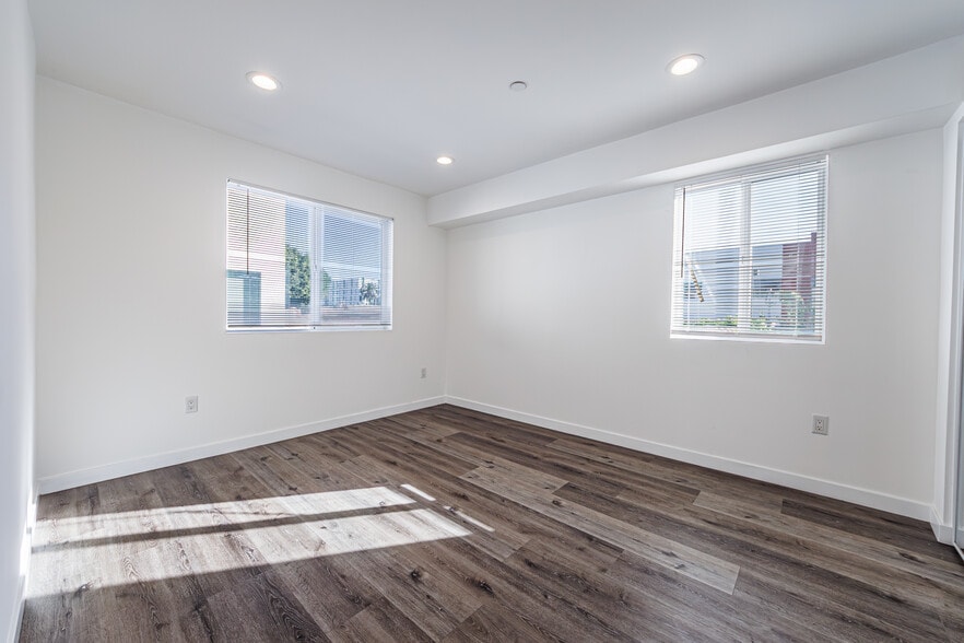 More Photos Of 1119 N Berendo St, Los Angeles Apartments For Sale
