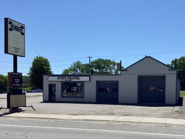 Primary Photo Of 40 King St E, Kawartha Lakes Auto Repair For Sale