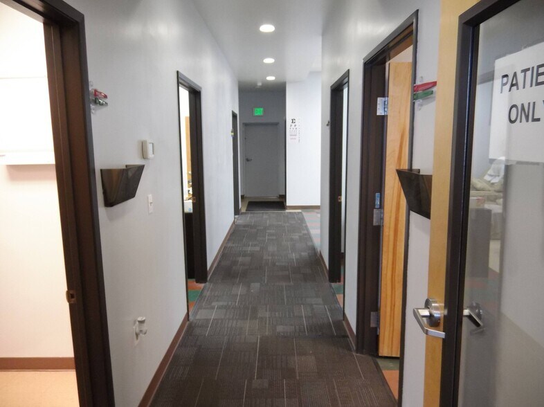 More Photos Of 4007-4015 N Market St, Spokane General Retail For Lease