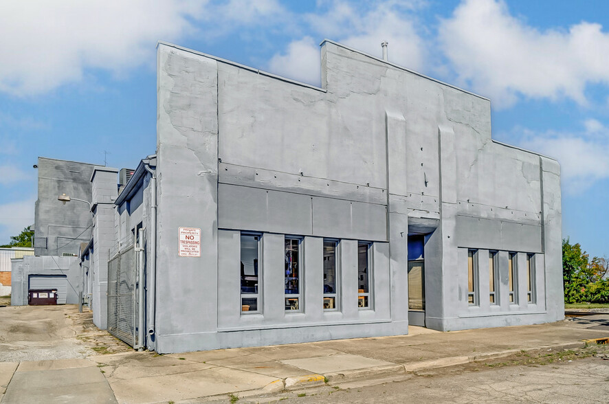 Primary Photo Of 203 S Wittenberg Ave, Springfield Warehouse For Sale