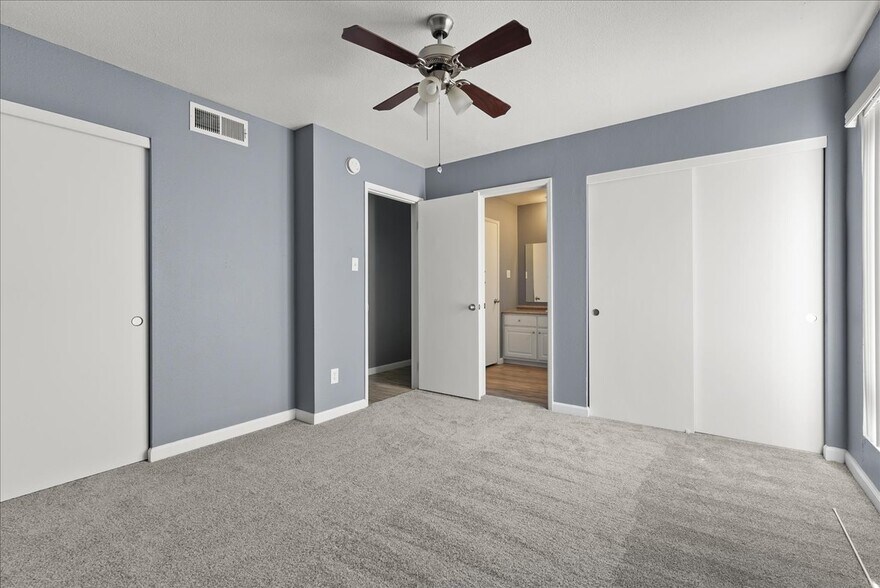 More Photos Of 915 Johnfer Way, Sacramento Apartments For Sale