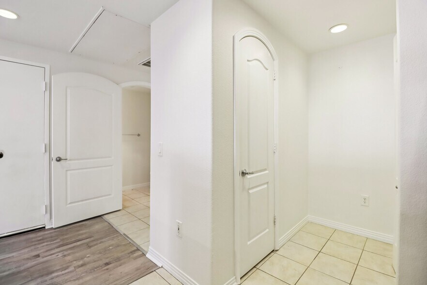 More Photos Of 1501 India St, San Diego Apartments For Sale