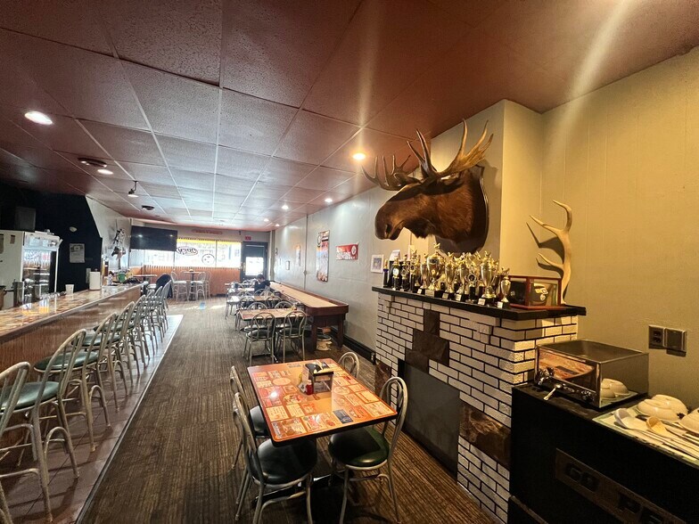 More Photos Of 223 E Main St, Evans City Bar For Sale