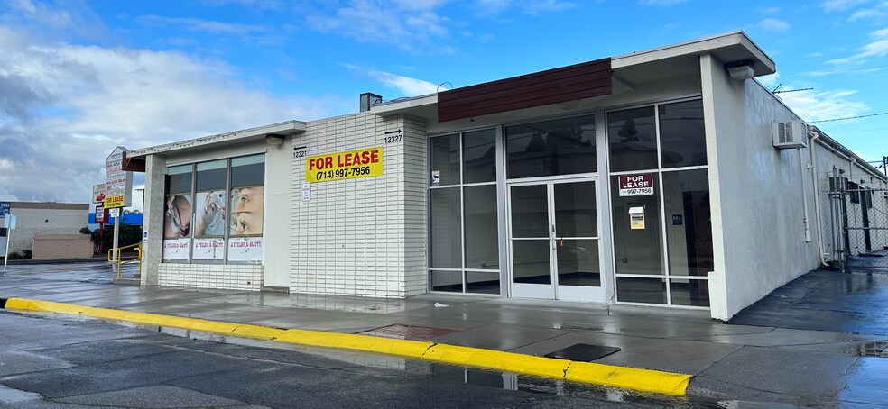 More Photos Of 12301-1232 Westminster Ave, Santa Ana Storefront Retail Office For Lease