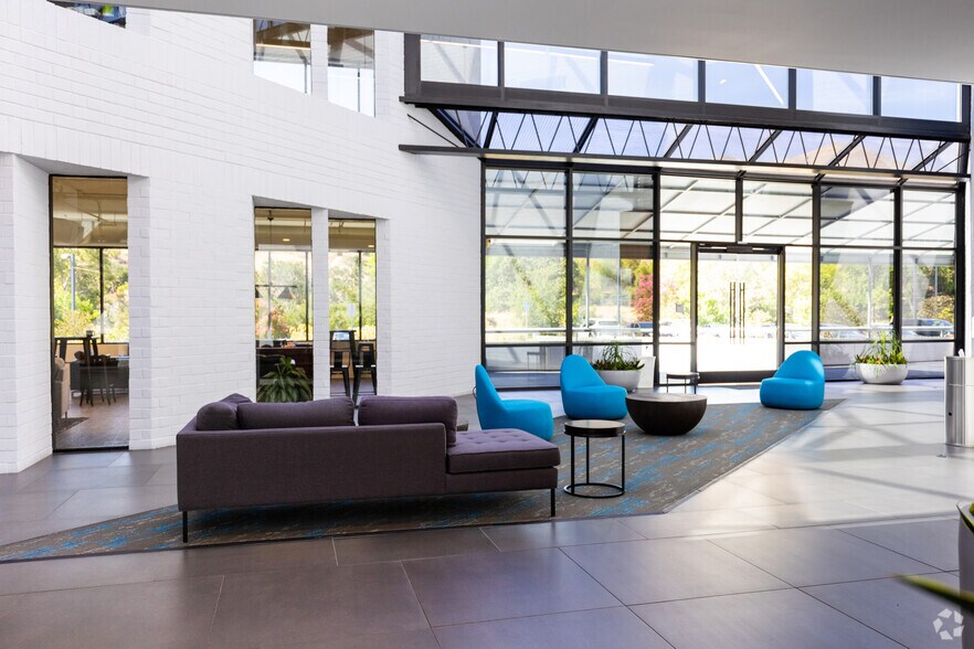 More Photos Of 30851 Agoura Rd, Agoura Hills Loft Creative Space For Lease