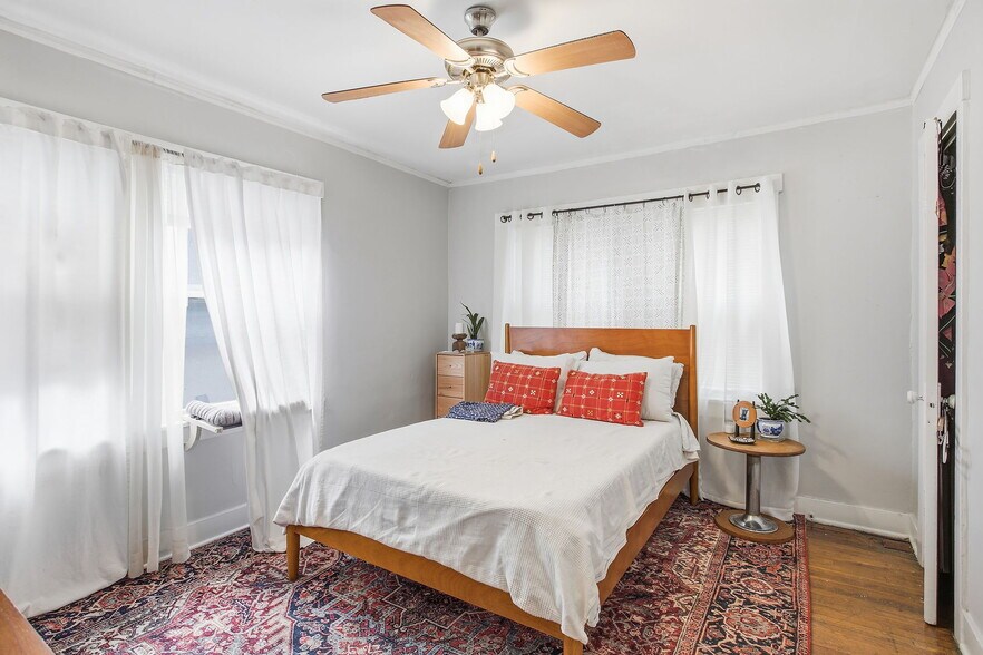 More Photos Of 1109 W 40th St, Kansas City Apartments For Sale