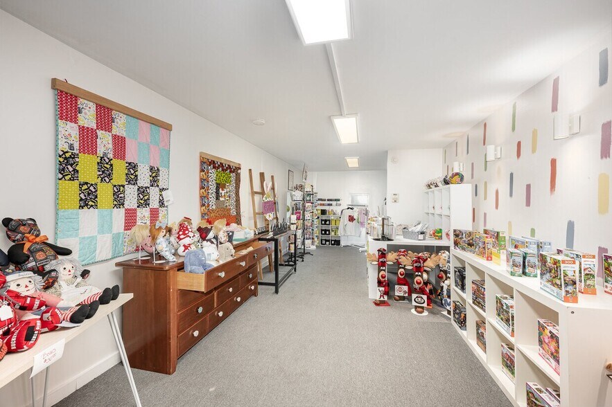 More Photos Of 46-50 S 1st St, Miamisburg Storefront Retail Office For Lease