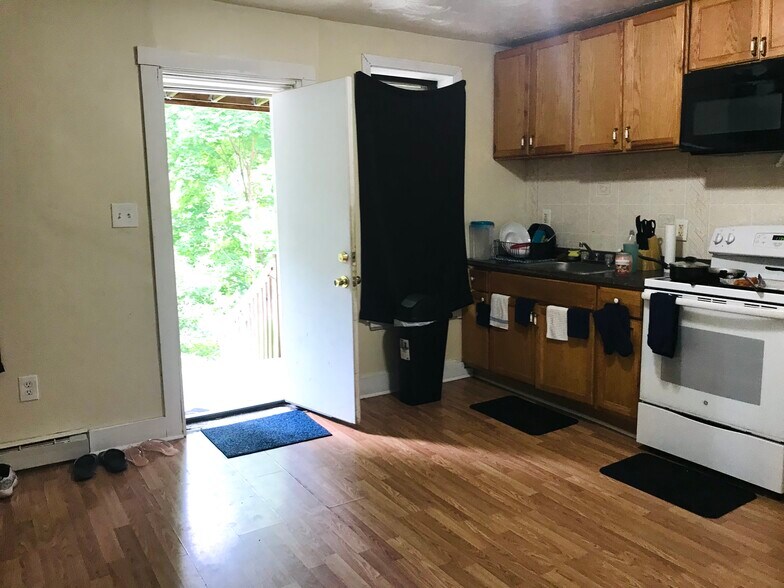 More Photos Of 27-31 Summer St, Bristol Apartments For Sale
