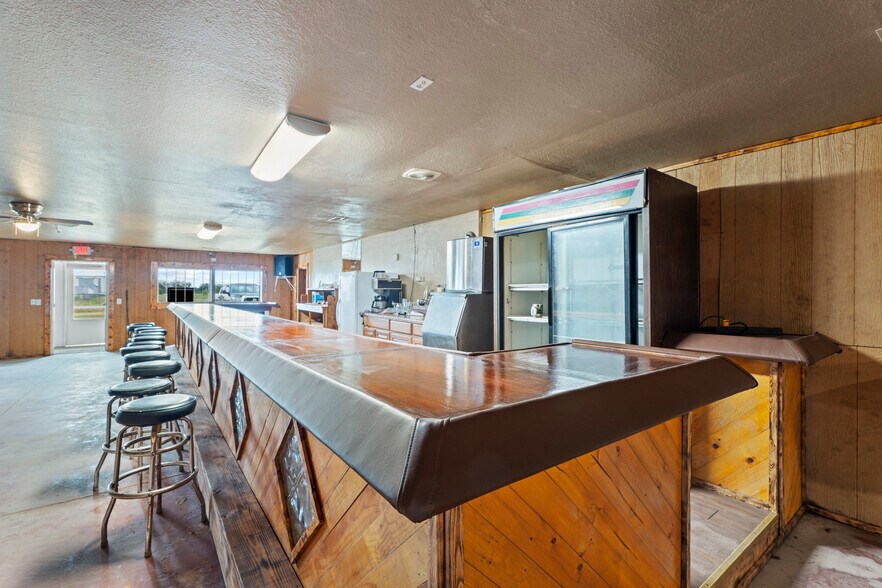 More Photos Of 26601 S 655 Rd, Grove Freestanding For Sale