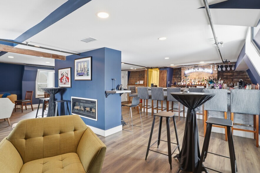 More Photos Of 1 E Church St, Fairport Restaurant For Sale
