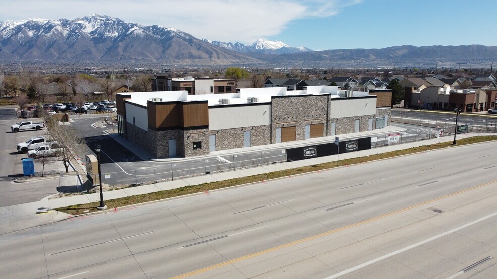 More Photos Of 10983 S Redwood Rd, South Jordan Restaurant For Lease