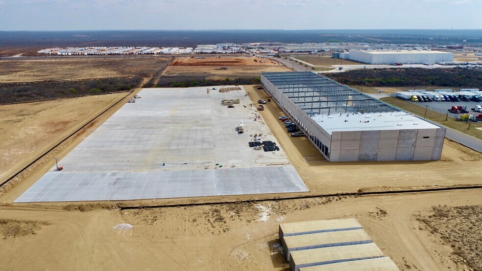 610 Vidal Cantu Rd, Laredo, TX 78045 Industrial For Lease