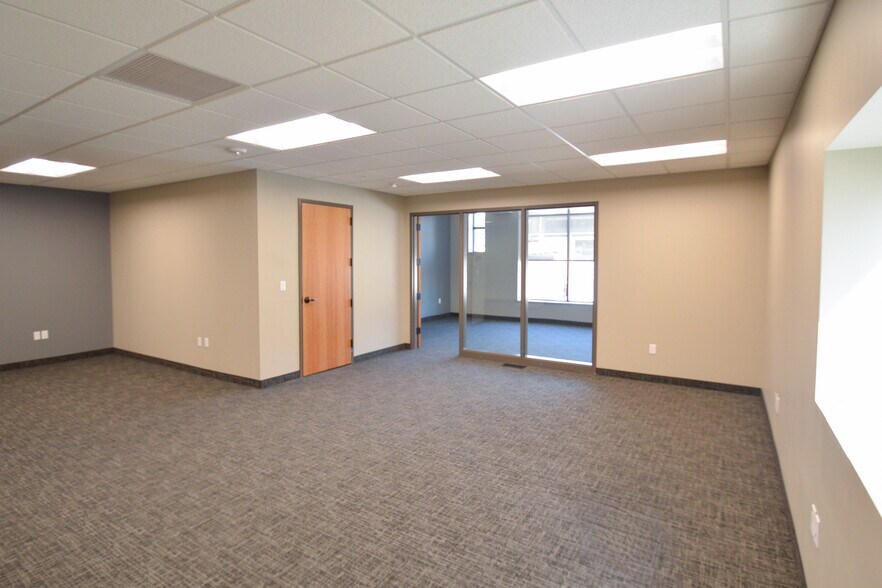 More Photos Of 57 Canal St, Lockport Office For Lease