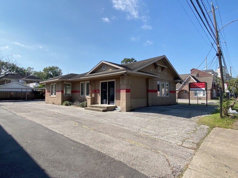 Primary Photo Of 1635 Richmond Ave, Houston Office Residential For Sale